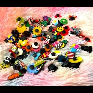 Shoe Charms x100 assorted pieces NWT!!